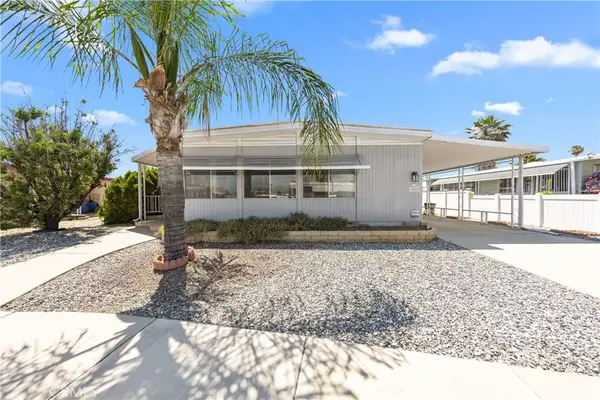 1069 Redondo, Hemet, CA 92543