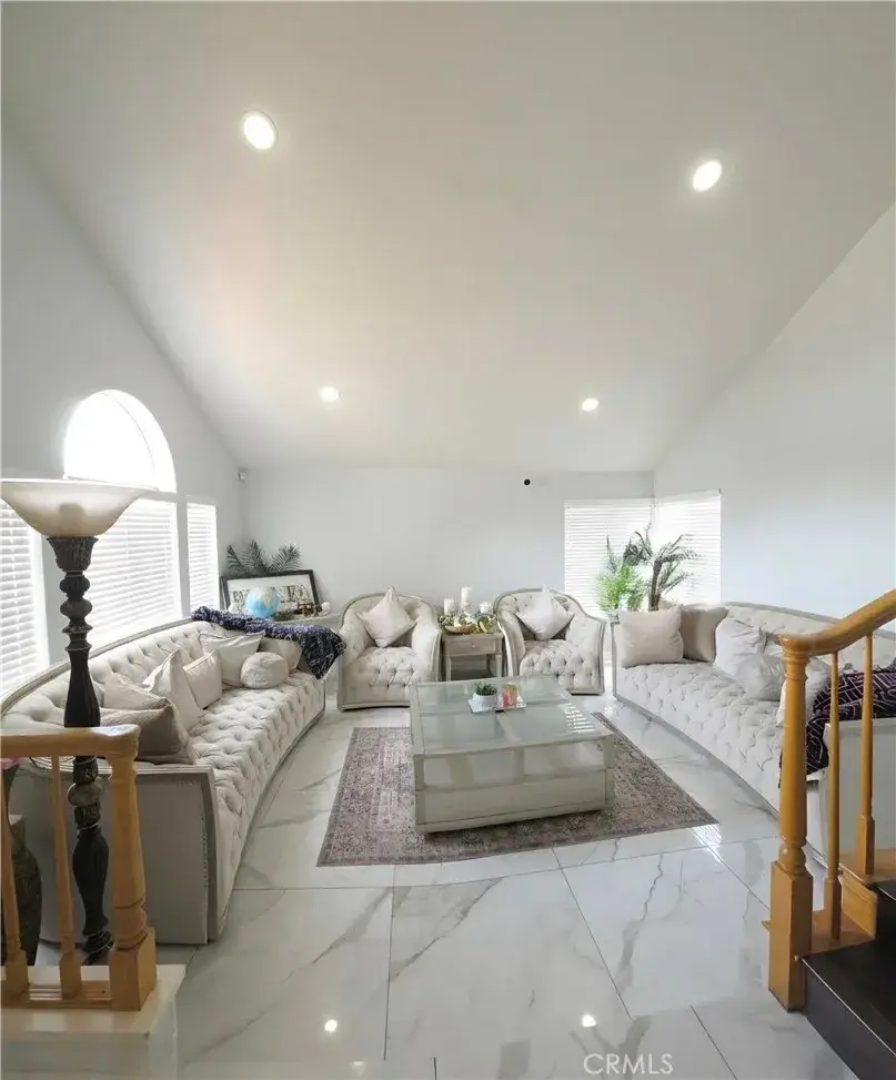 911 Homestead Road, Corona, CA 92878 - #2