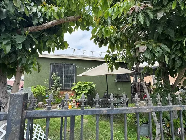 5121 E 60th Street, Maywood, CA 90270