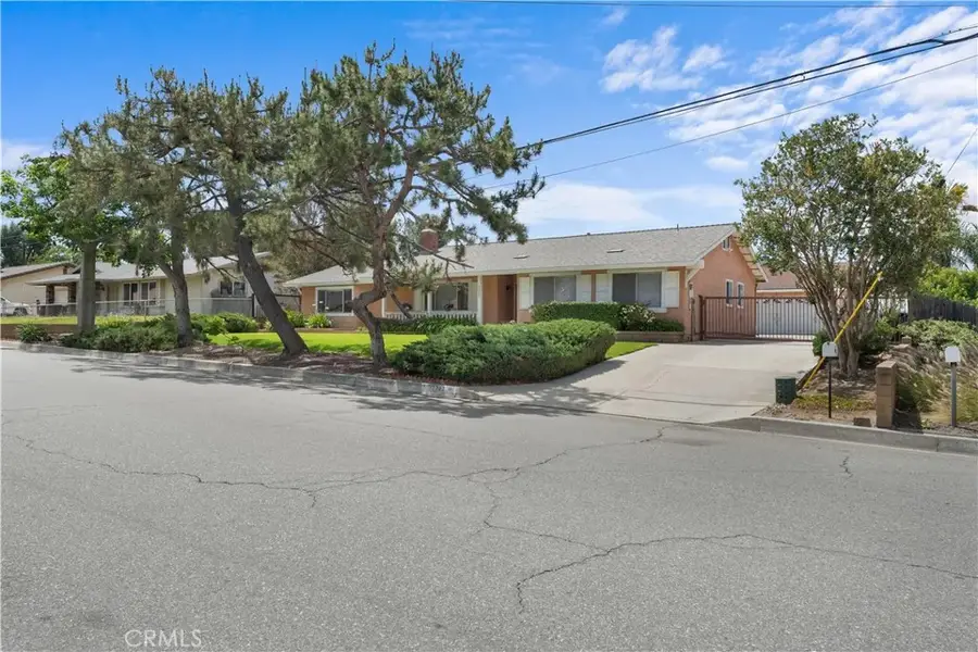 33227 Avenue D, Yucaipa, CA 92399 - #3