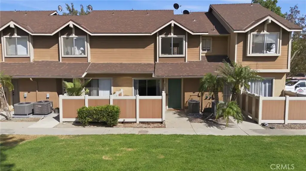 1460 Kendall #23, San Bernardino, CA 92407 - #1