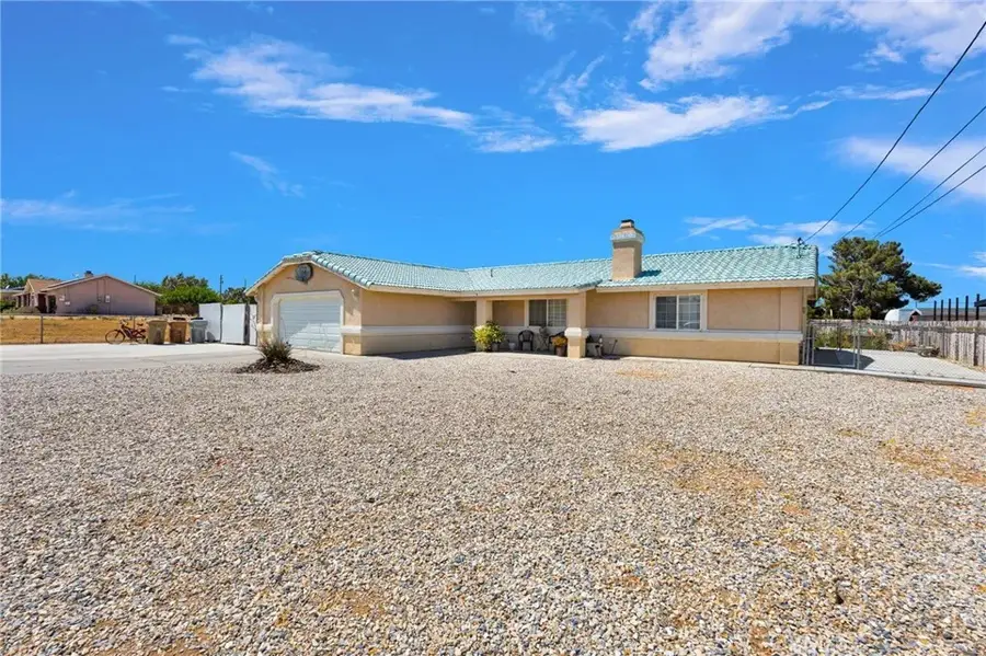 17908 Yucca, Hesperia, CA 92345 - #2