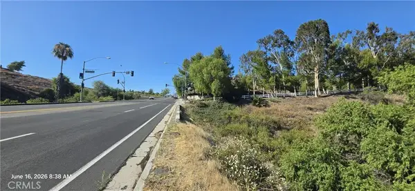 17401 La Sierra, Riverside, CA 92503