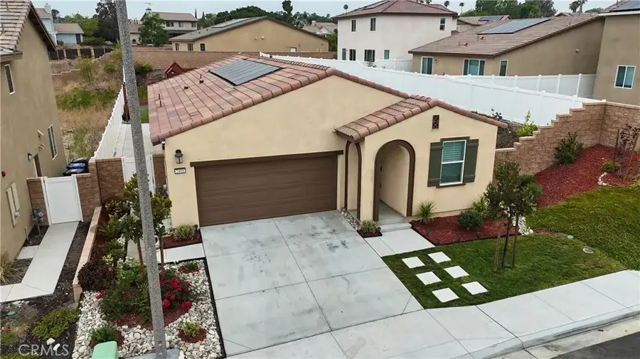 2416 Powell Dr, Rialto, CA 92377 - #2