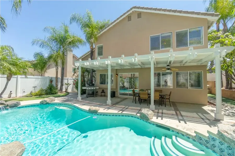 3420 New York, Corona, CA 92882 - #3