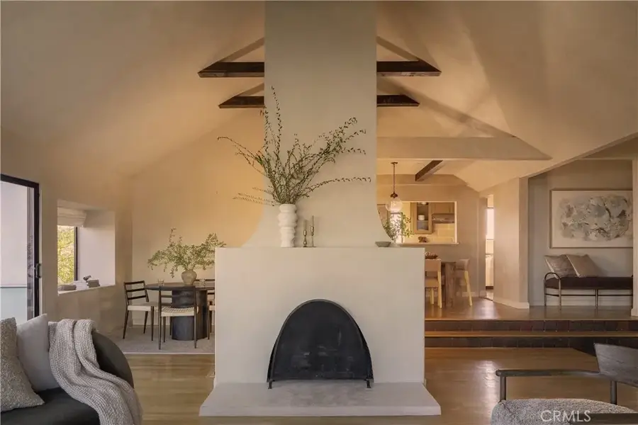 2890 Las Alturas Street, Los Angeles, CA 90068 - #2