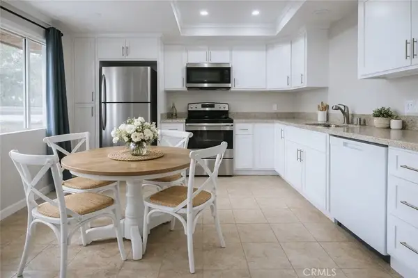1554 Border #G, Corona, CA 92882