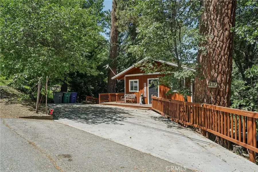 944 Knickerbocker Road, Big Bear Lake, CA 92315 - #3