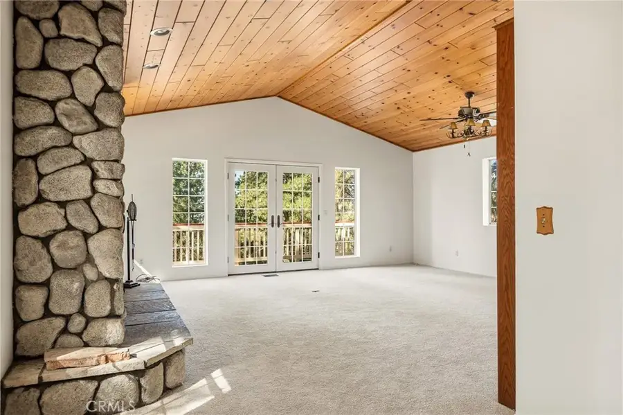 30930 Glen Oak, Running Springs, CA 92382 - #2