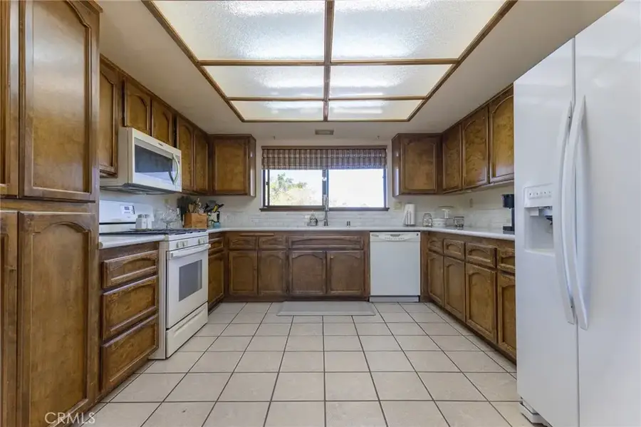 16058 Venango, Apple Valley, CA 92307 - #3