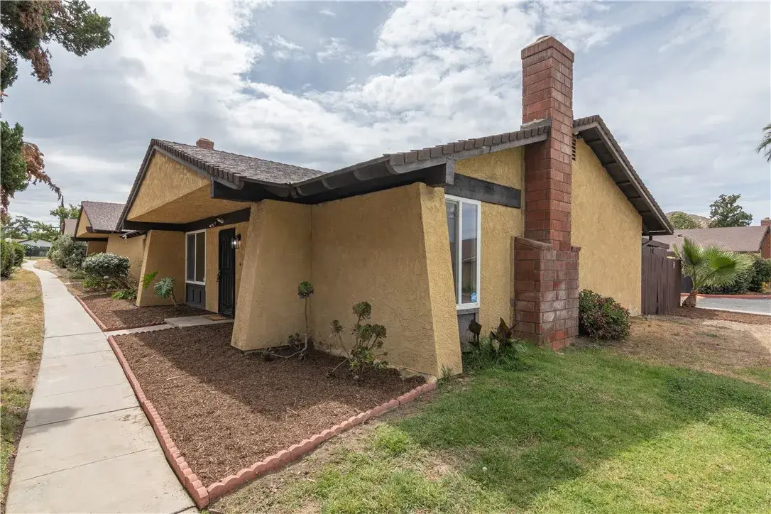 1231 S Buena Vista, Hemet, CA 92543 - #1