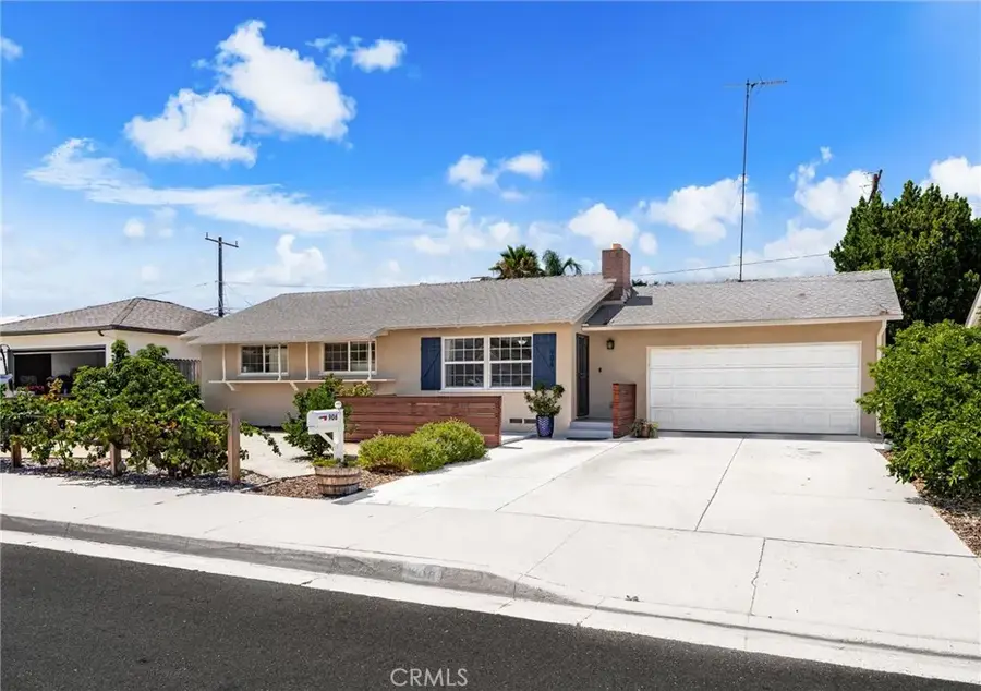 906 Thomas Avenue, Redlands, CA 92374 - #2