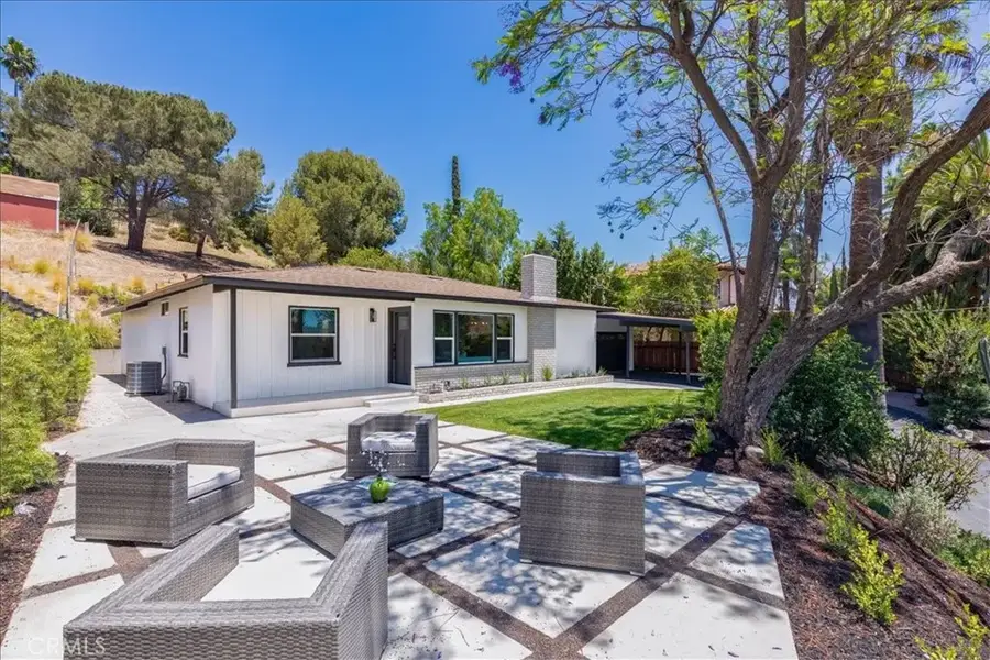 10553 Mcbroom Street, Sunland, CA 91040 - #2