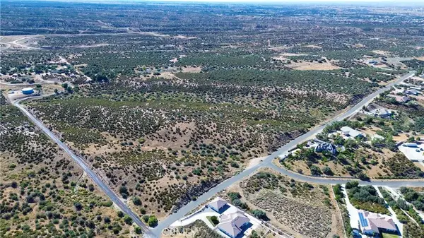 2 Landover, Oak Hills, CA 92344
