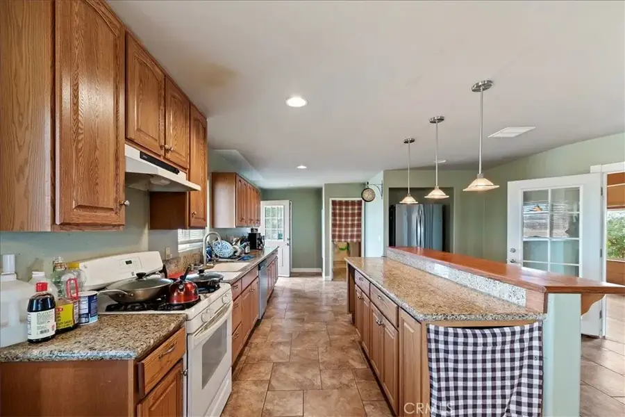13285 Mesquite Road, Apple Valley, CA 92308 - #3