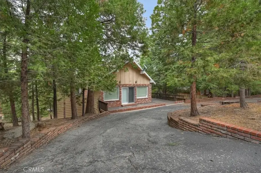556 Pioneer, Lake Arrowhead, CA 92352 - #2