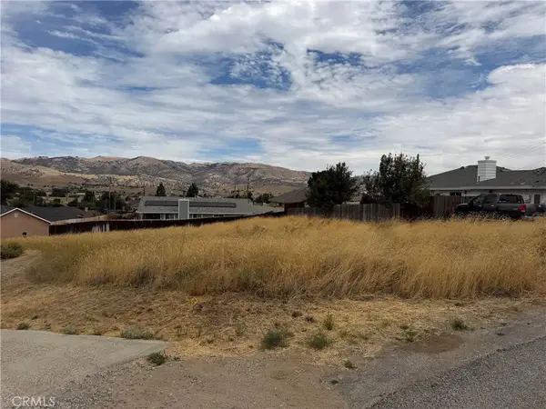 21105 Hillcrest, Tehachapi, CA 93561