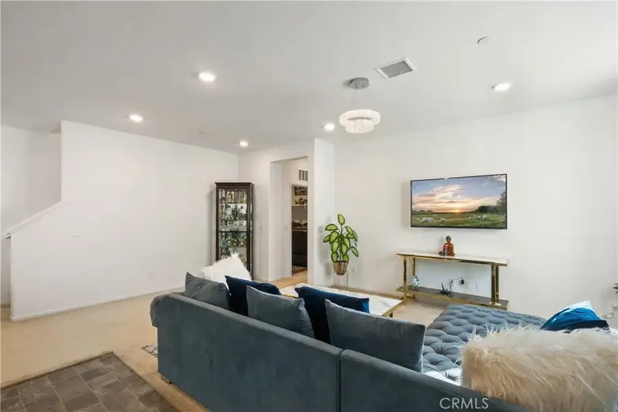 5604 Altamura Way #10, Fontana, CA 92336 - #3