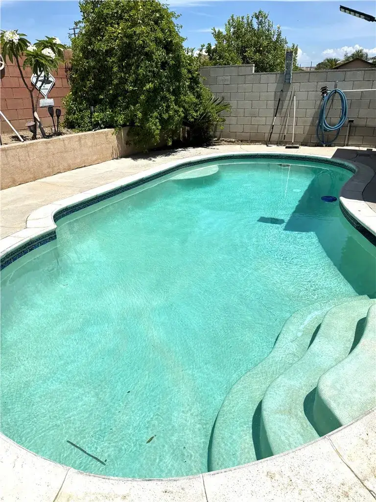 15184 Macadamia Court, Fontana, CA 92335 - #2