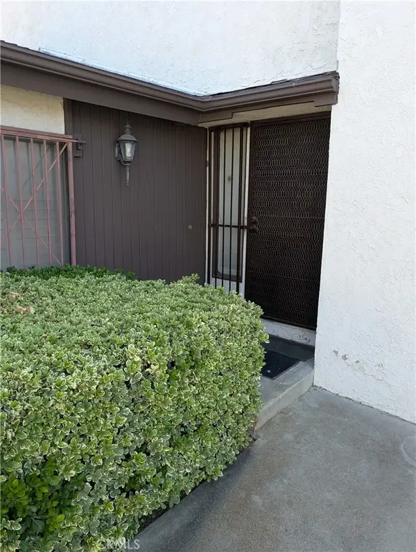 2062 Locust Court, San Bernardino, CA 92404