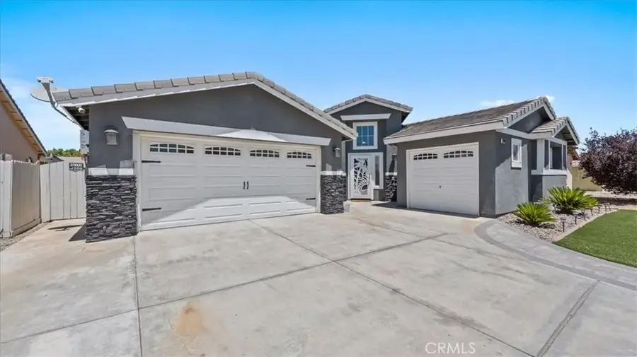 13230 Dos Palmas, Victorville, CA 92392 - #3