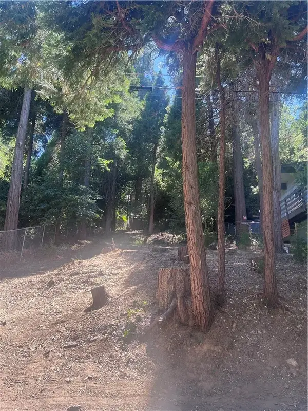 760 Woodland, Crestline, CA 92325
