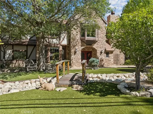 28476 North Shore, Lake Arrowhead, CA 92352