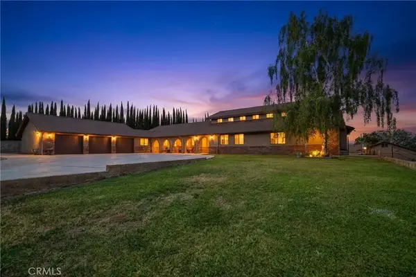 8956 Oak Creek Rd, Cherry Valley, CA 92223