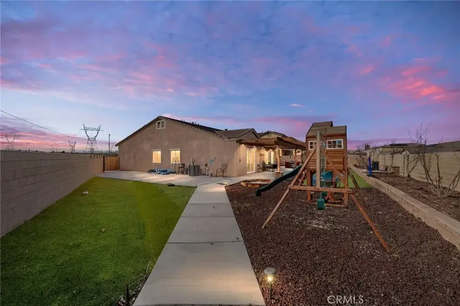 13374 Luna, Victorville, CA 92392 - #2