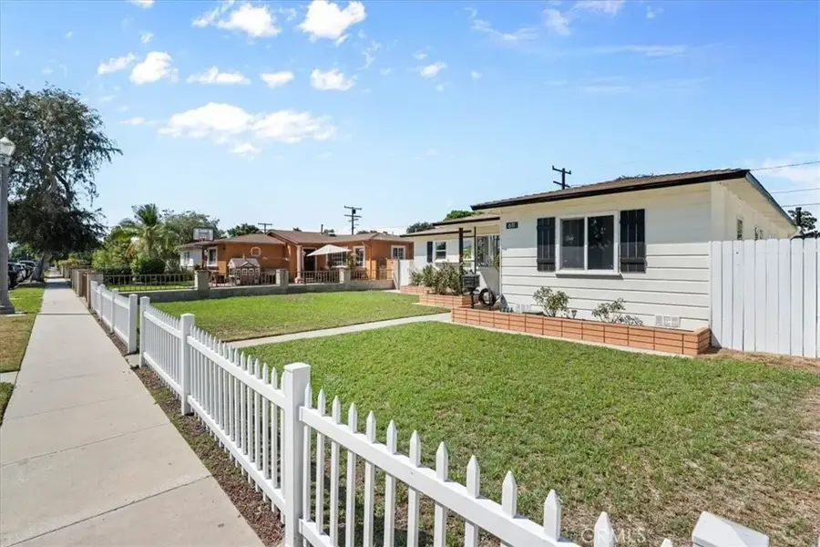 611 S Pine, Anaheim, CA 92805 - #2