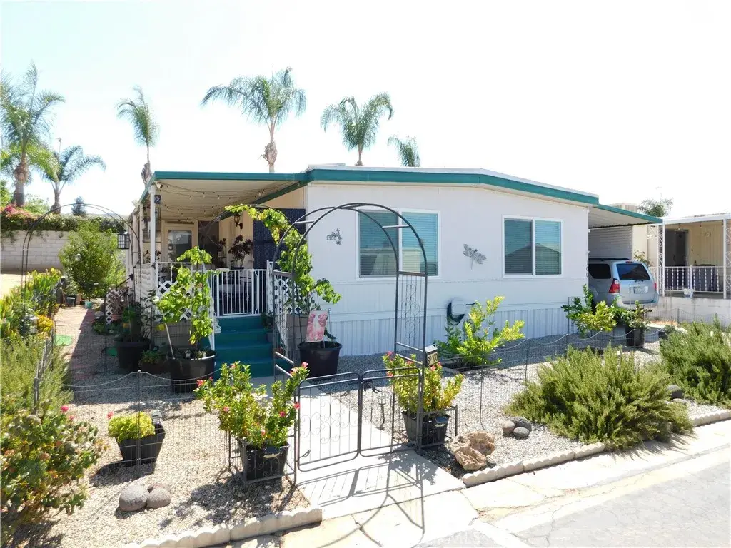 975 California #100, Calimesa, CA 92320 - #1