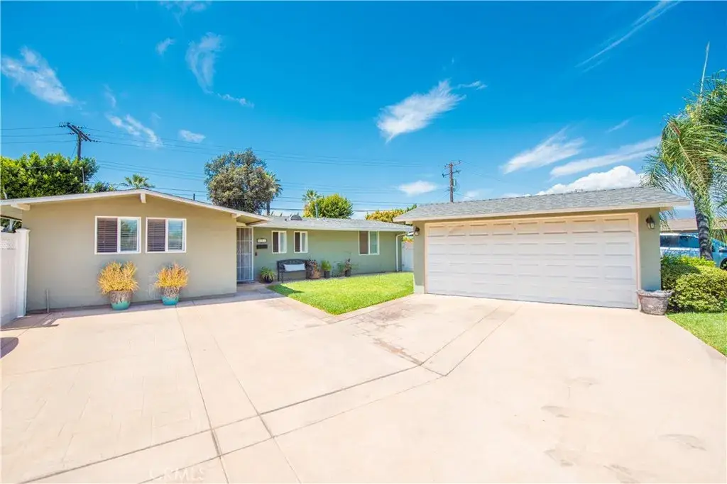 243 S Gardenglen, West Covina, CA 91790 - #1