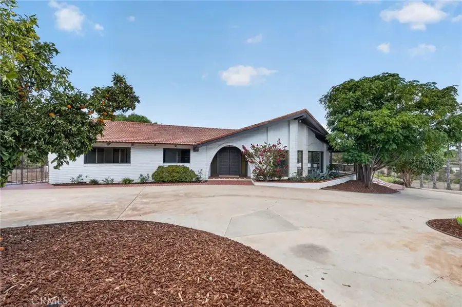 2801 E Mission Road, Fallbrook, CA 92028 - #3