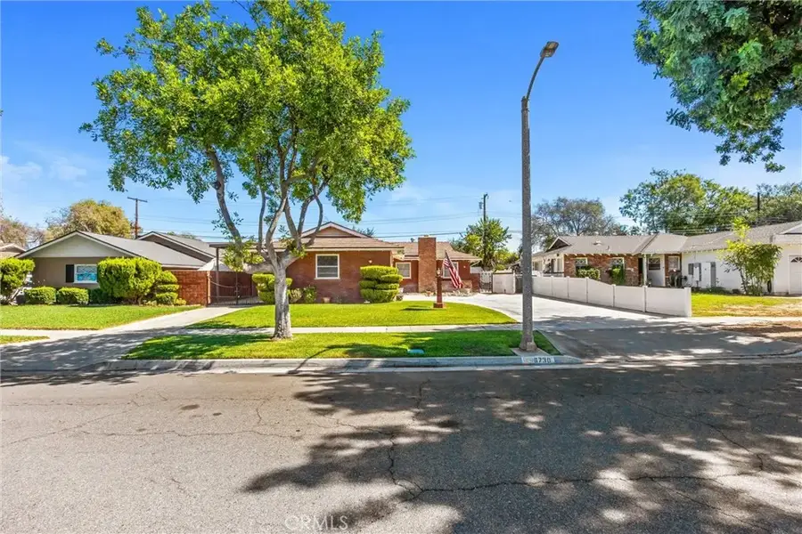 6730 Montclair Dr, Riverside, CA 92504 - #3
