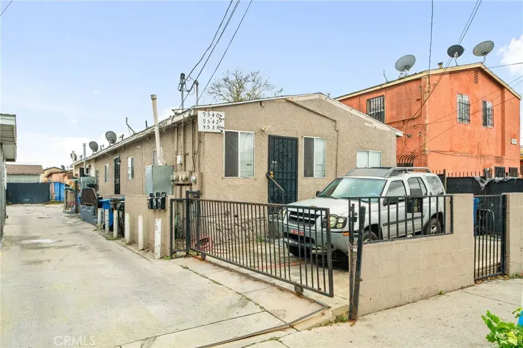 9538 Compton Avenue, Los Angeles, CA 90002 - #1