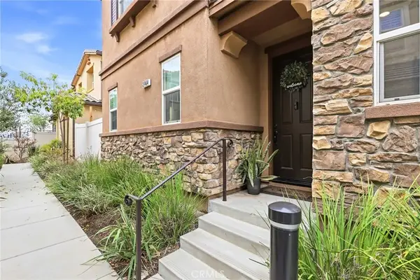 27464 Honeydew Court, Saugus, CA 91350