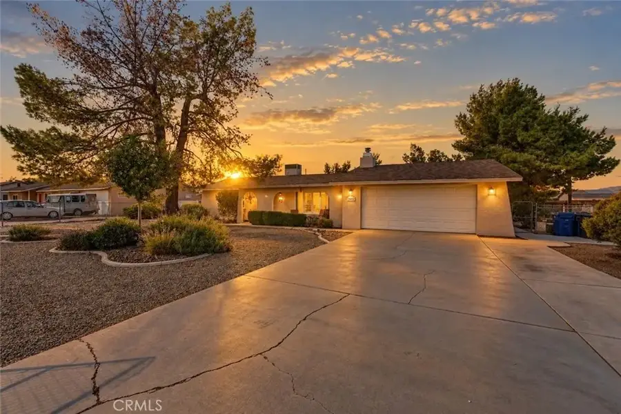 22272 Klickitat Avenue, Apple Valley, CA 92307 - #2