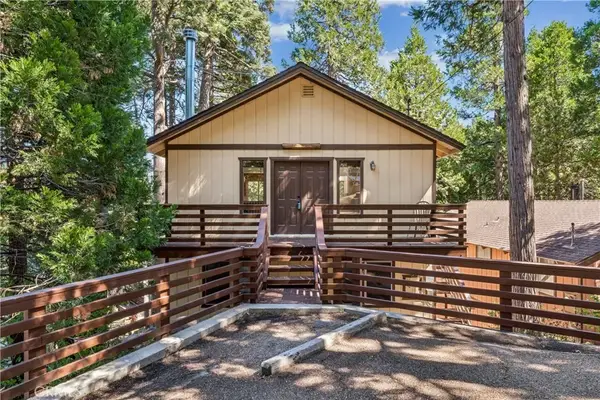 560 Rose Lane, Twin Peaks, CA 92391