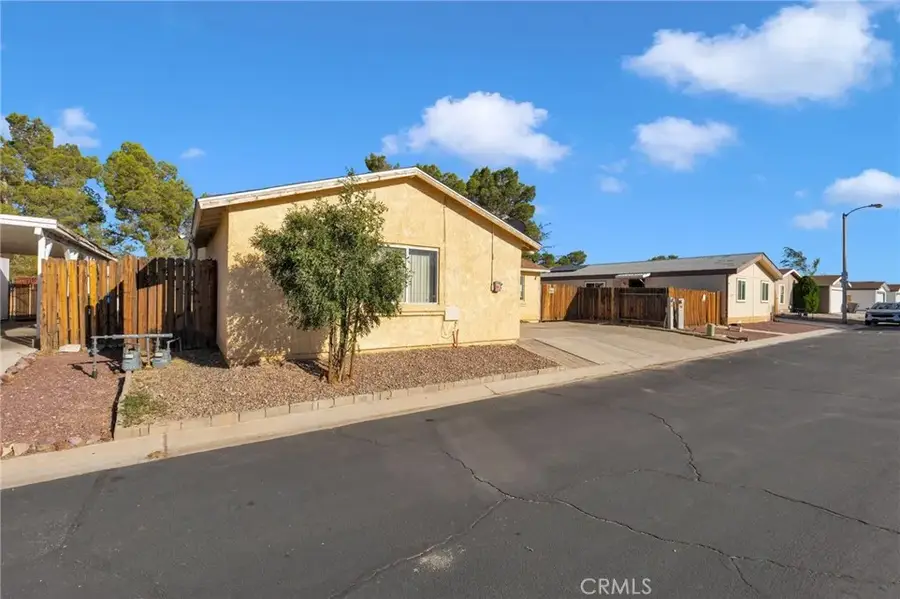 25064 Avenida Laredo, Barstow, CA 92311 - #3