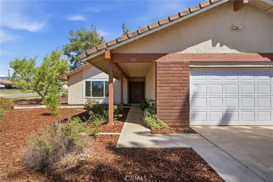 901 Lytle, Redlands, CA 92374 - #3