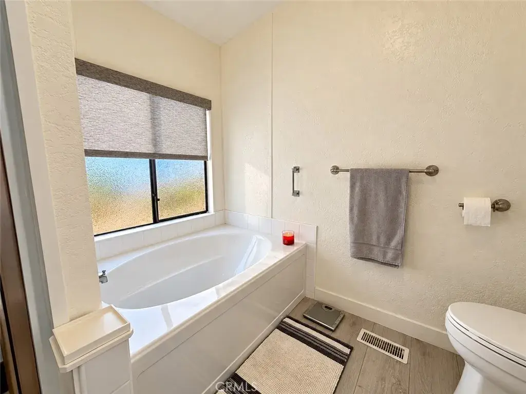 4040 Piedmont #329, Highland, CA 92346 - #1