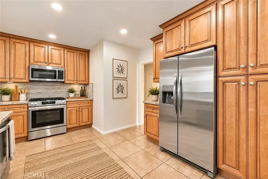5806 Brockton Avenue, Riverside, CA 92506 - #3