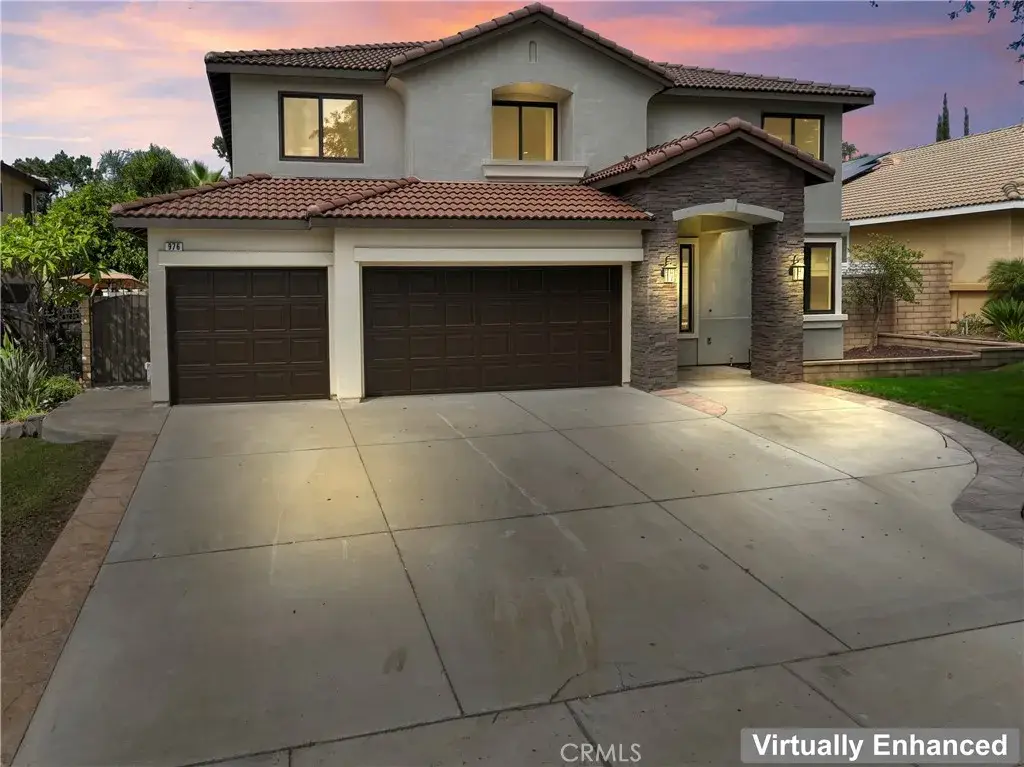 976 Hemingway Drive, Corona, CA 92878 - #1