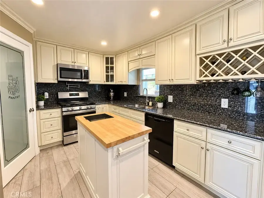 4040 Piedmont #274, Highland, CA 92346 - #3