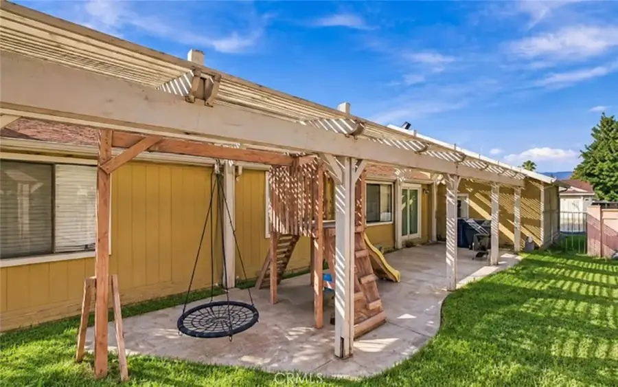 140 W Pioneer, Redlands, CA 92374 - #2