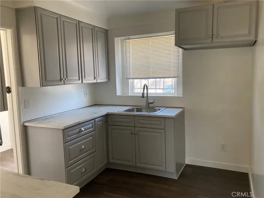 302 W 107th Street, Los Angeles, CA 90003 - #3