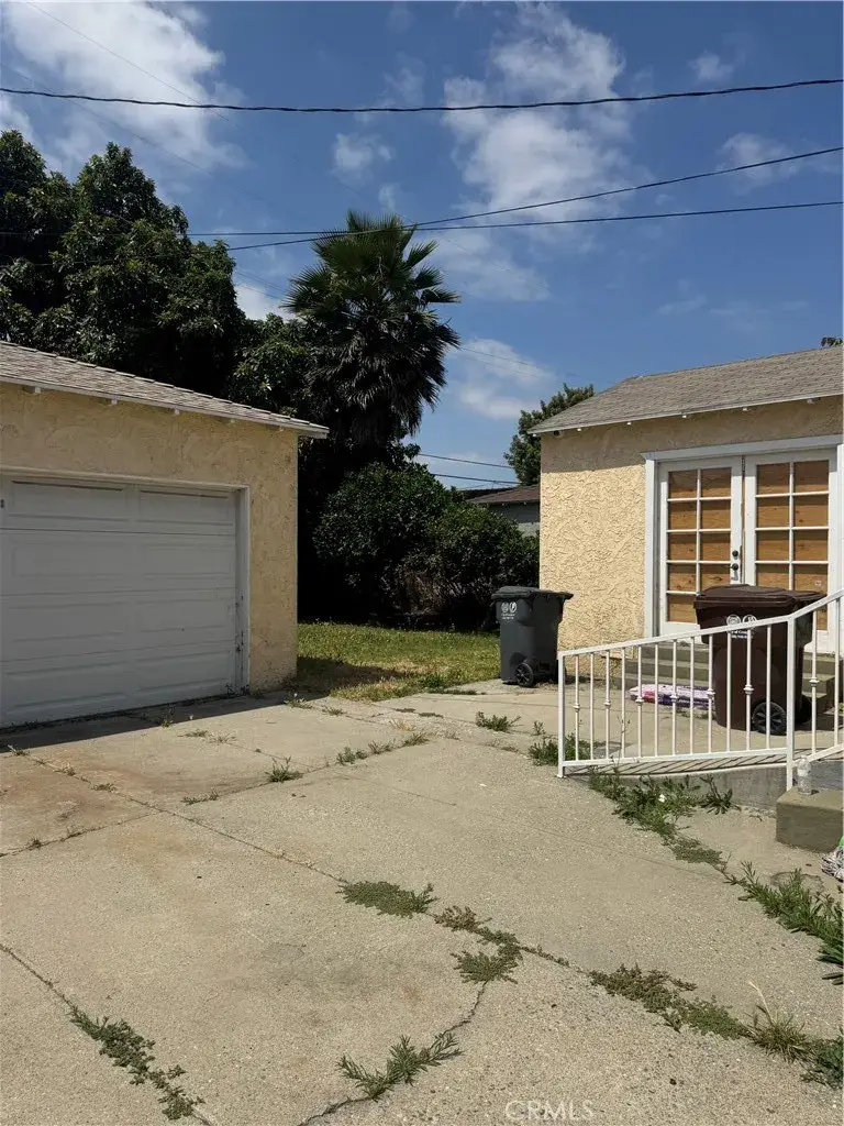 1010 W 127th St, Compton, CA 90222 - #3