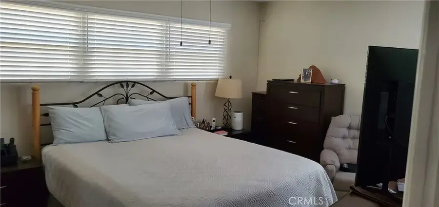 9406 S 10th, Inglewood, CA 90305 - #3