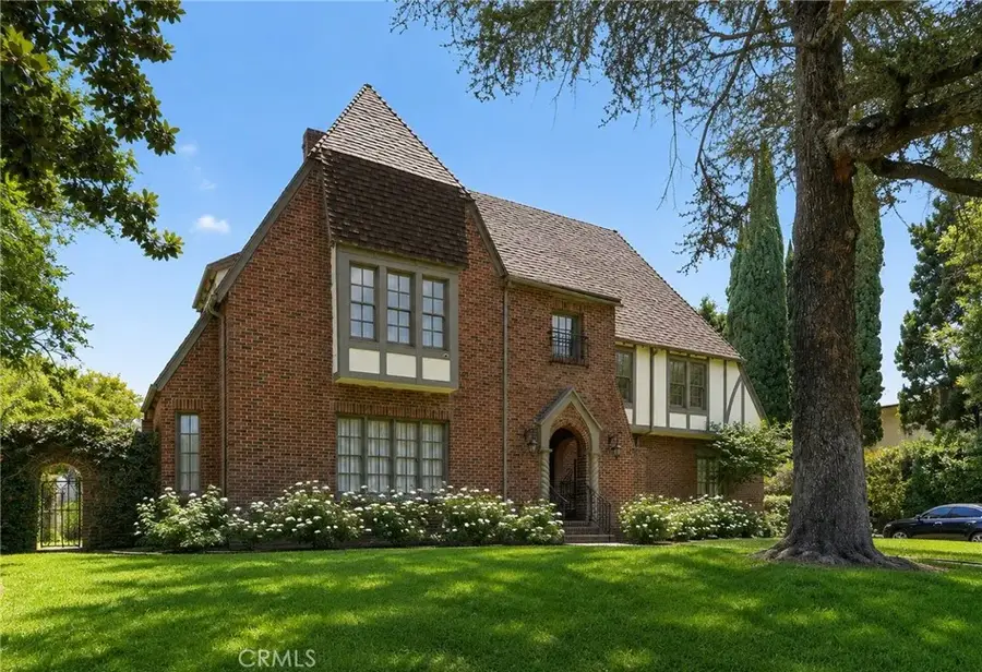 126 N Rossmore North, Los Angeles, CA 90004 - #2