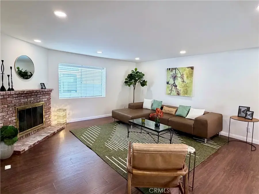 1421 12th Street #5, Manhattan Beach, CA 90266 - #3